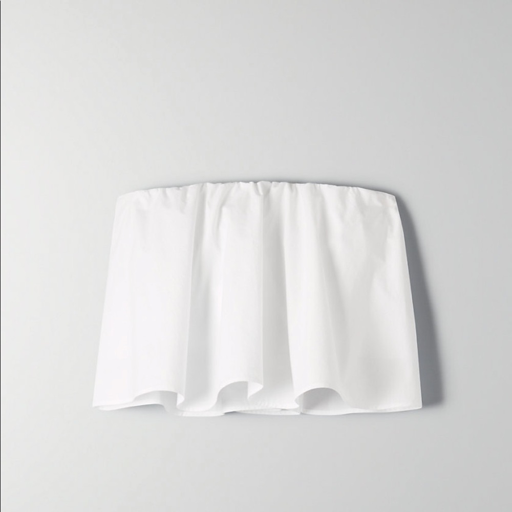 Aritzia Babaton Eckered blouse